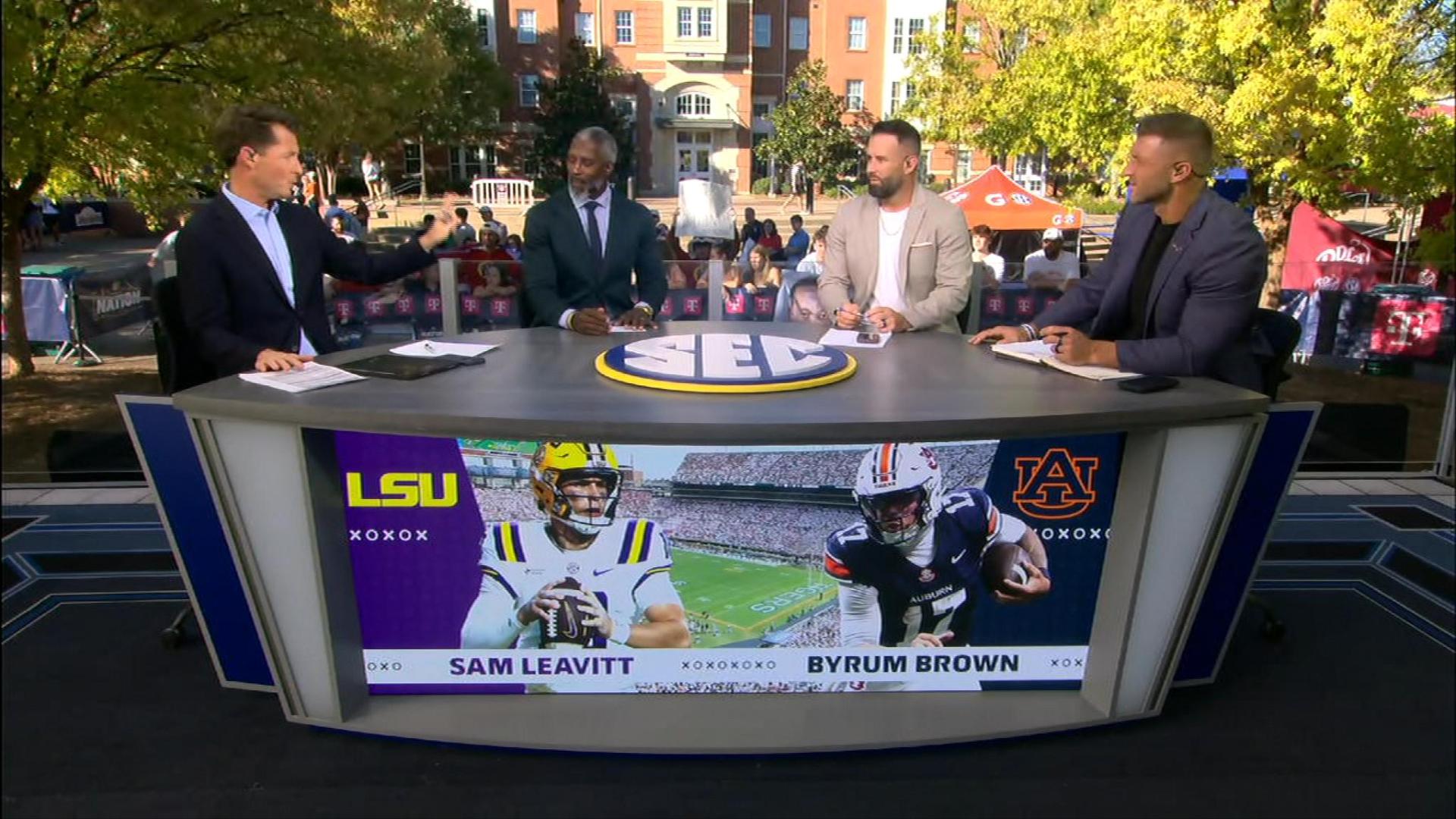 Breaking down QB matchup: No. 18 LSU's Leavitt vs. Auburn's Brown