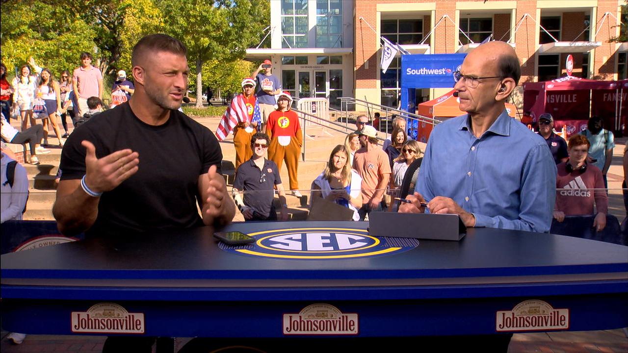 Tebow analyzes impact of star quarterbacks Manning and Chambliss