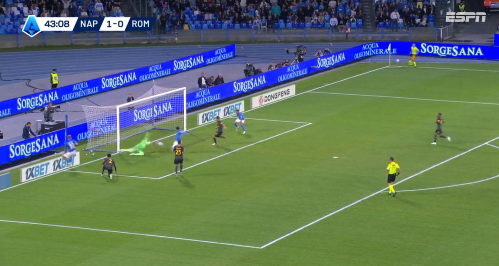 GOLILINI FAZ MILAGRE! Goleiro da Roma faz defesaça e evita o 2° gol do Napoli; VEJA