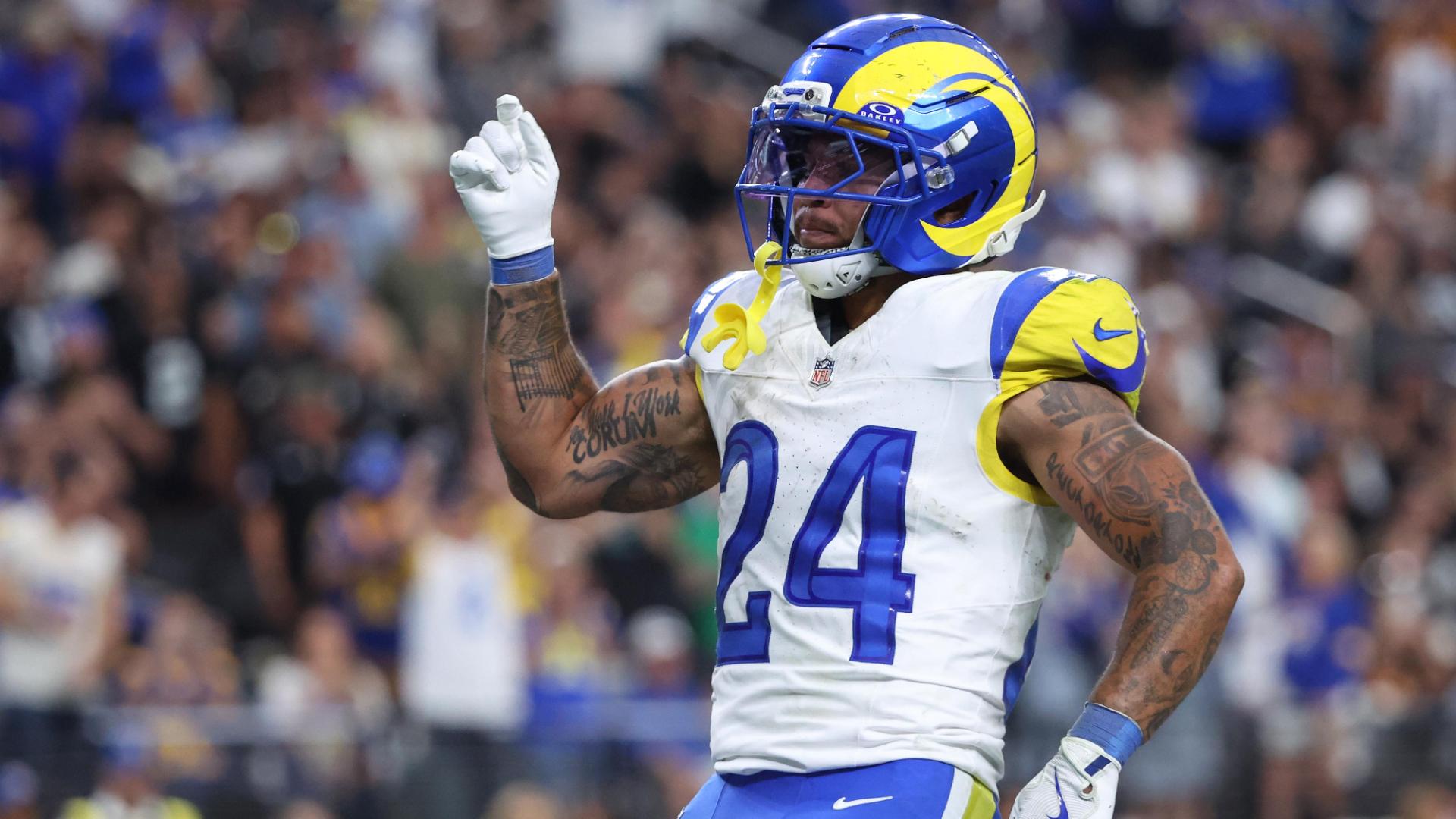 Matthew Stafford sets Rams TD pass record as Los Angeles rolls past Raiders 35-21