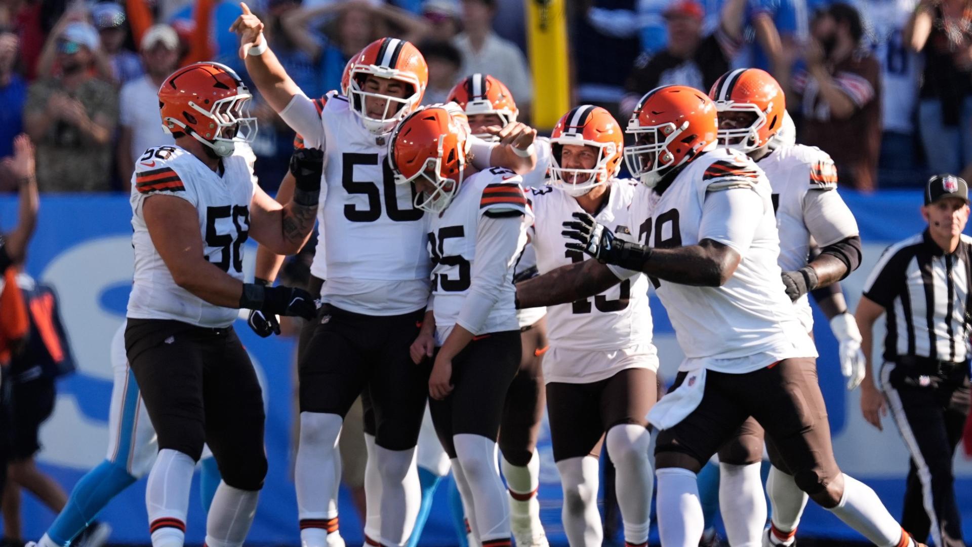 Burrow lanza 4 touchdowns y los Bengals vencen 35-13 a los Ravens sin Jackson.