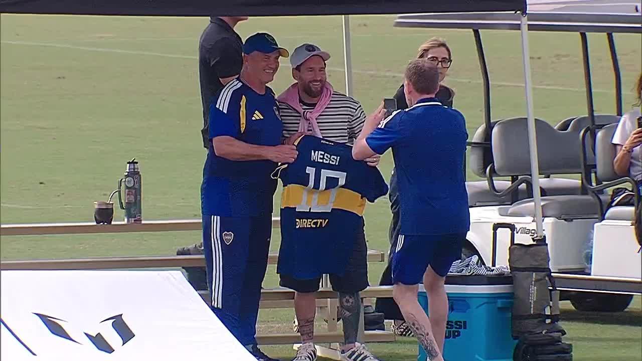 Blas Armando Guinta le entregó la 10 de Boca a Leo Messi