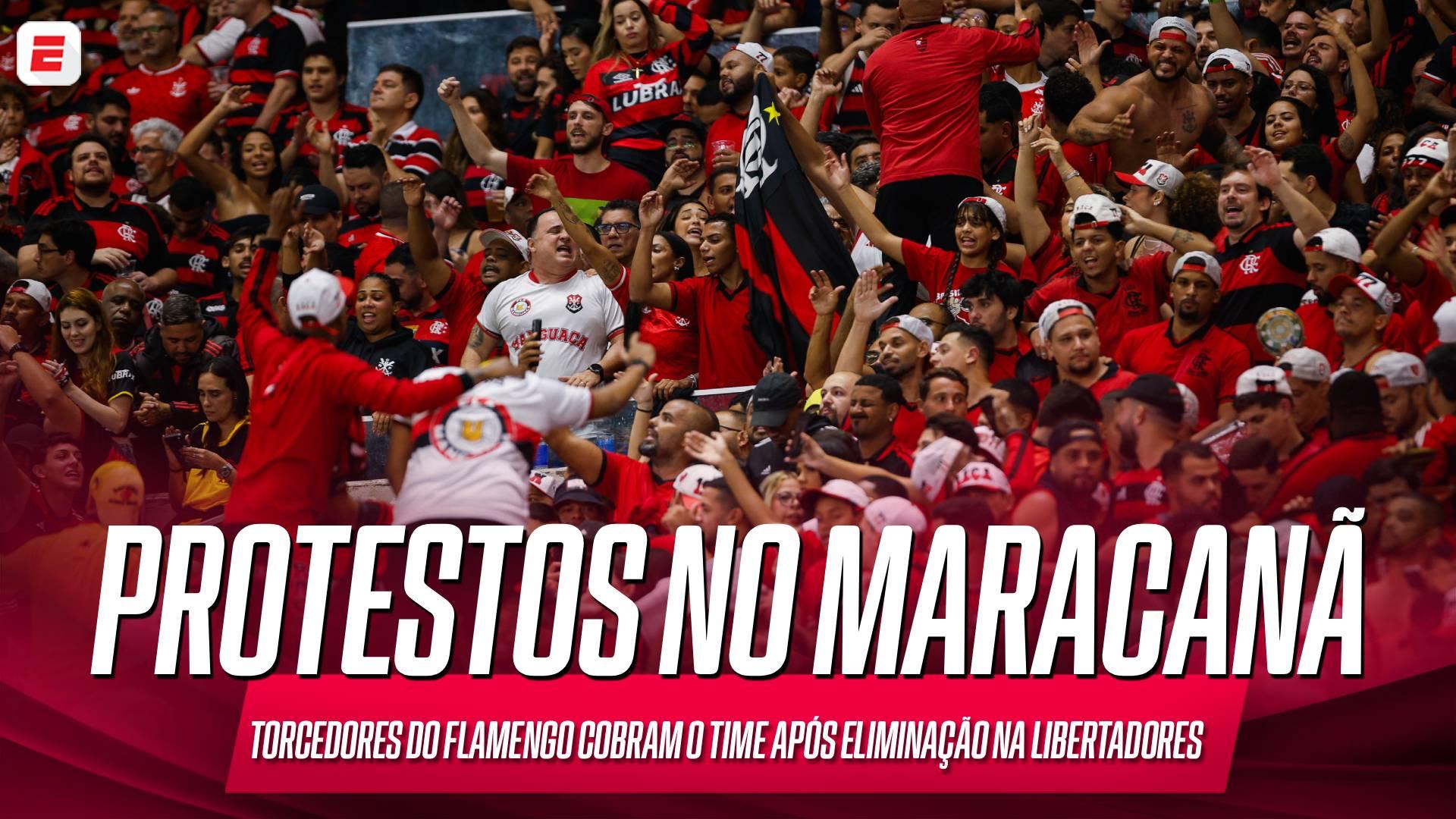 Torcedores do Flamengo cobram time e levam faixas ao Maracanã antes de jogo contra o Atlético-MG após eliminação na Libertadores