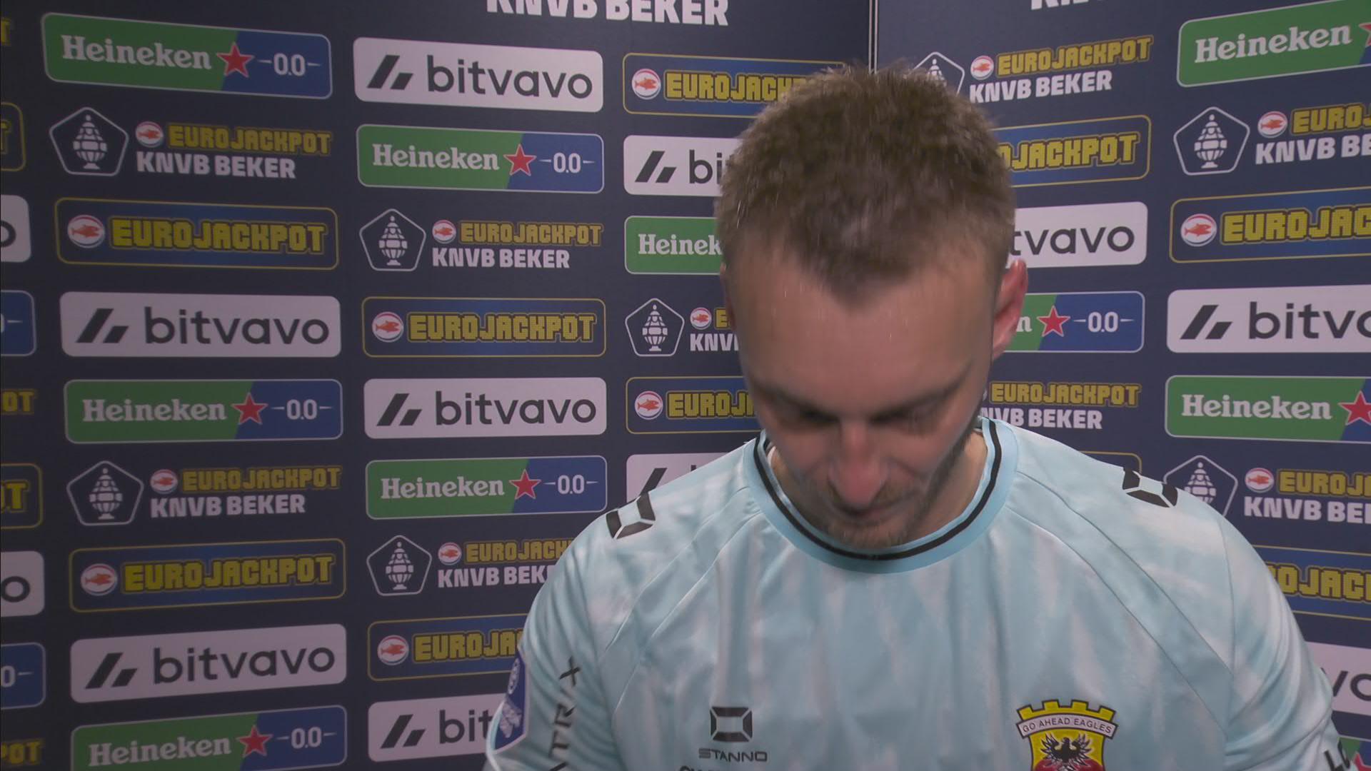 Cillessen weer onder de lat: "Ik heb mij fit gehouden en voel mij op dit moment goed"