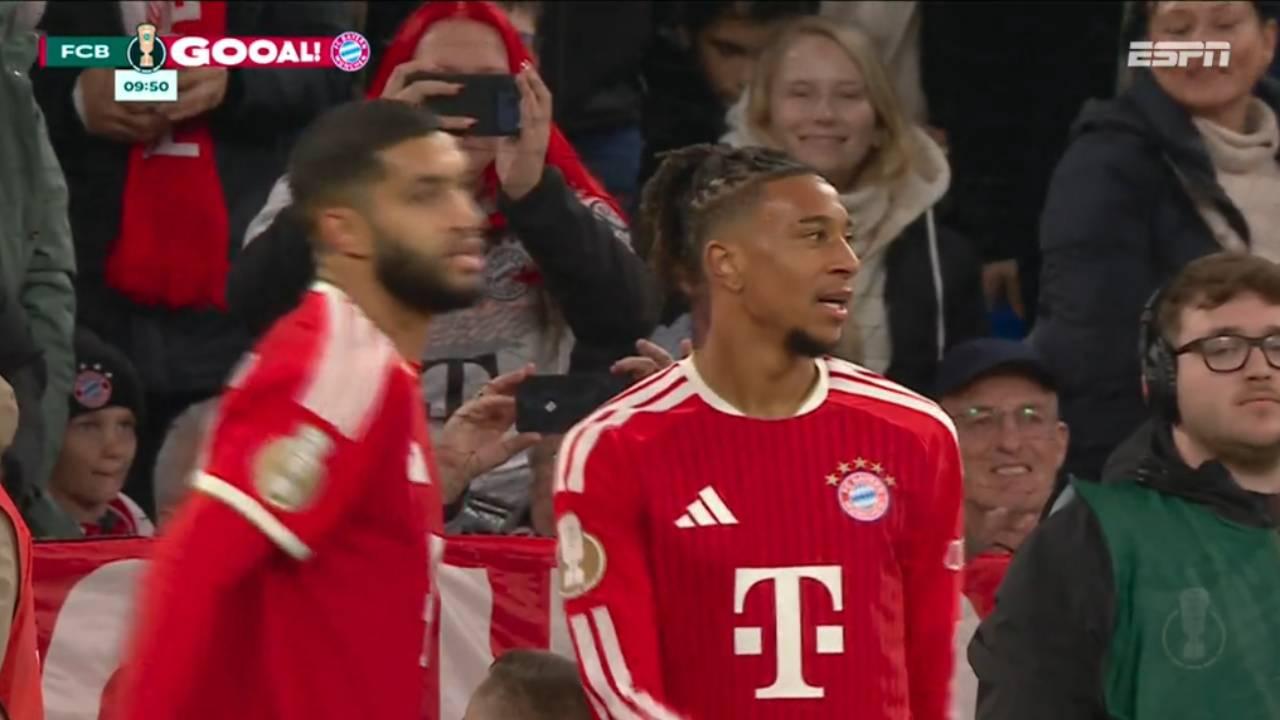 Gol do Bayern de Munique! Olise recebe presente de Saibari e abre o placar contra o Magdeburg na Copa da Alemanha