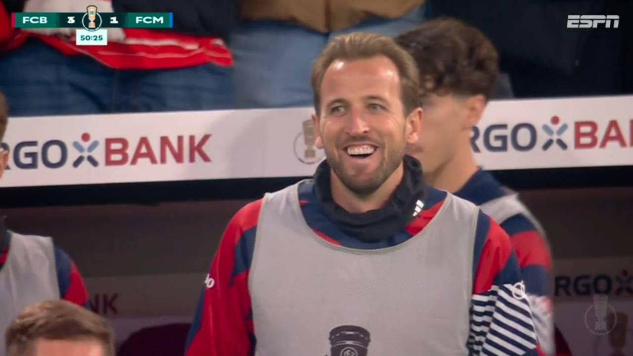 Gol do Bayern de Munique! Olise marca de cavadinha contra Magdeburg e aponta para Kane, que fica encantado com cobrança