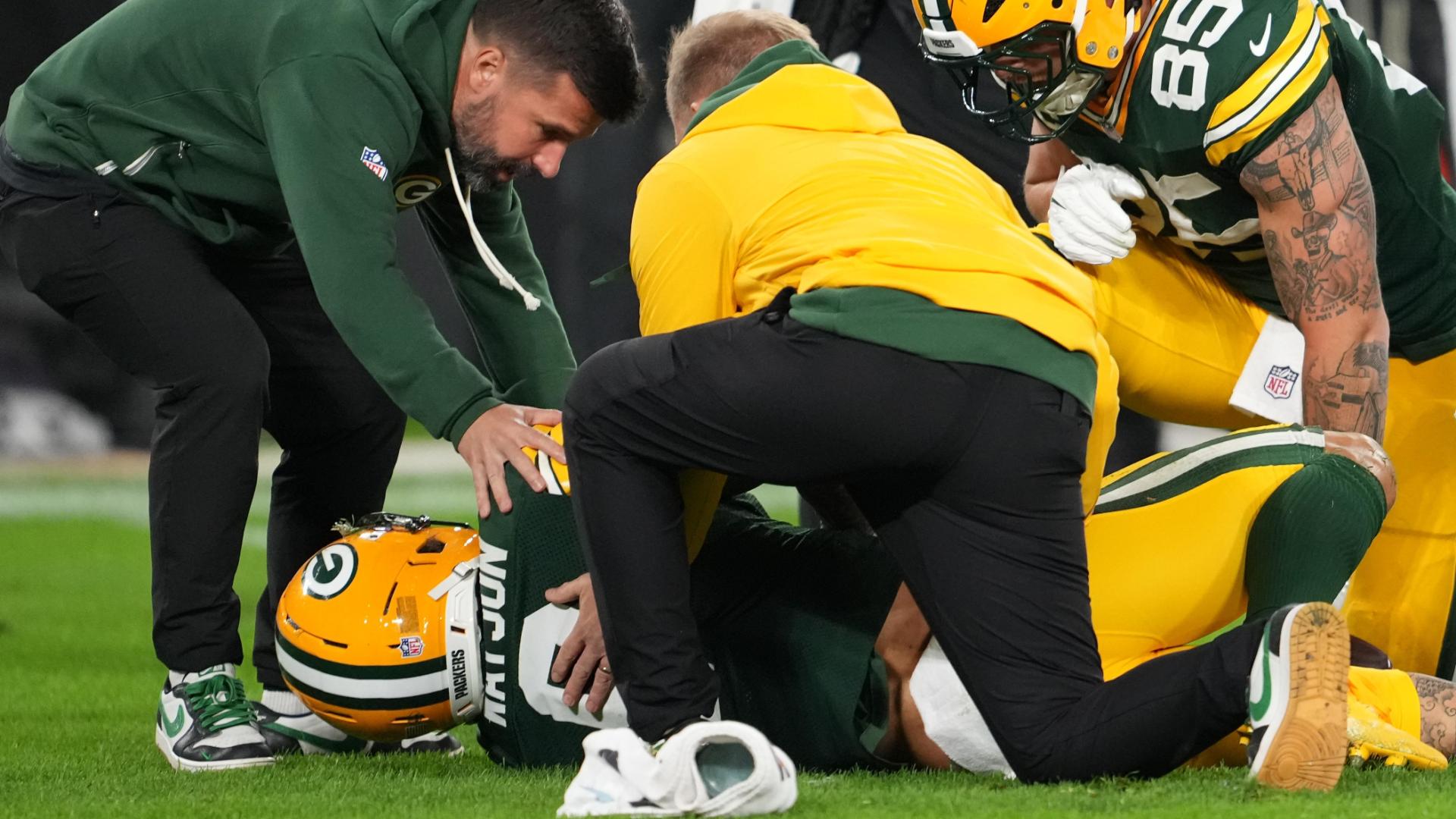 Love throws 3 TD passes as the Packers beat the Panthers 27-19