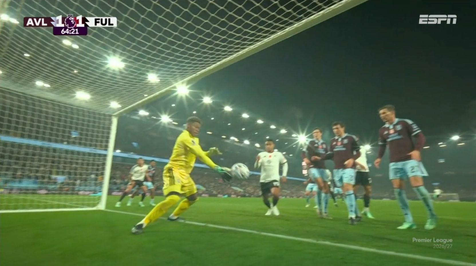 Gol olímpico do Fulham! Iwobi cobra escanteio fechado, e Suzuku só agarra atrás da linha; VEJA
