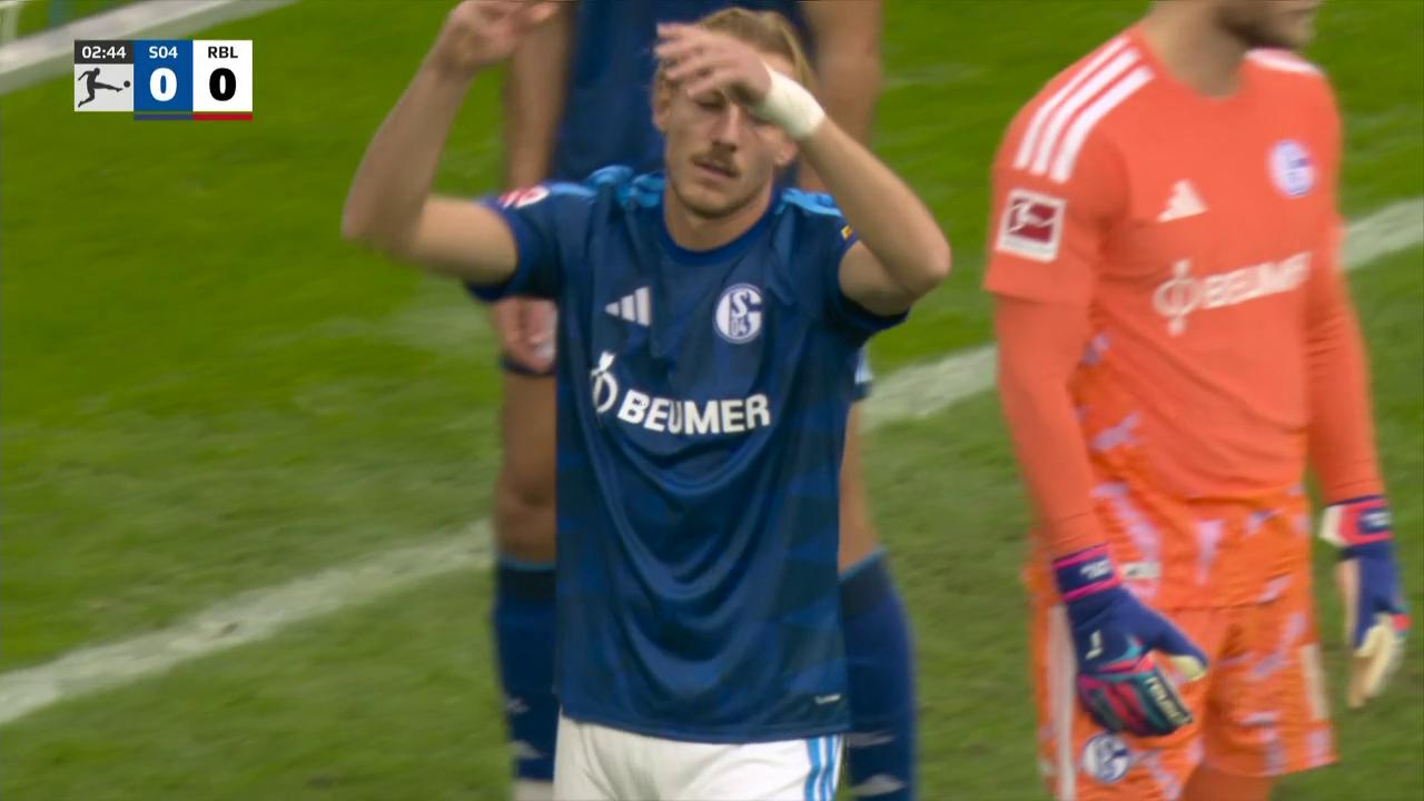 ¡Era un blooper de Becker para el gol del Leipzig pero se salvó por offside!