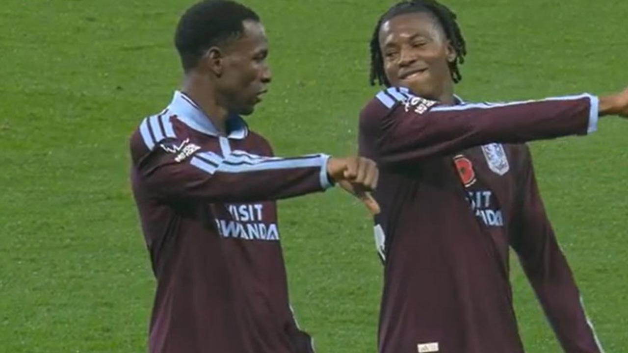 ¡Jackson adelantó a Aston Villa en el primer tiempo!