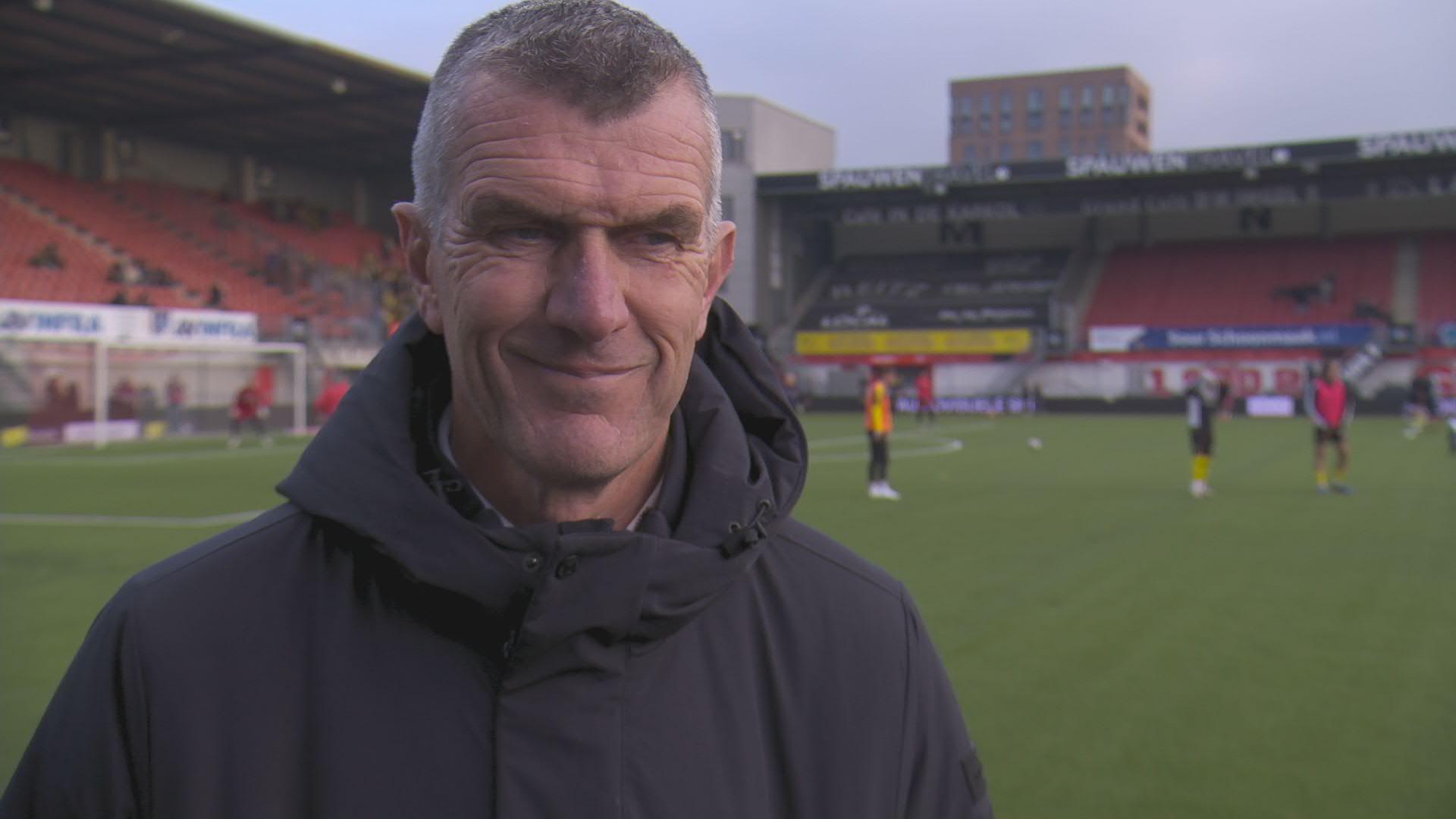 Dijkhuizen wil niets weten van strijd om plek negen: "Jullie komen altijd met dezelfde vragen"