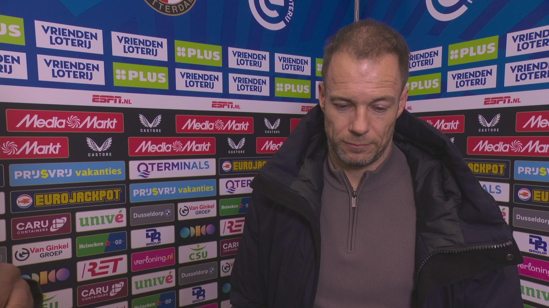 Buijs vraagt shirt van Watanabe: "Mijn dochter is gek van Japanse spelers"