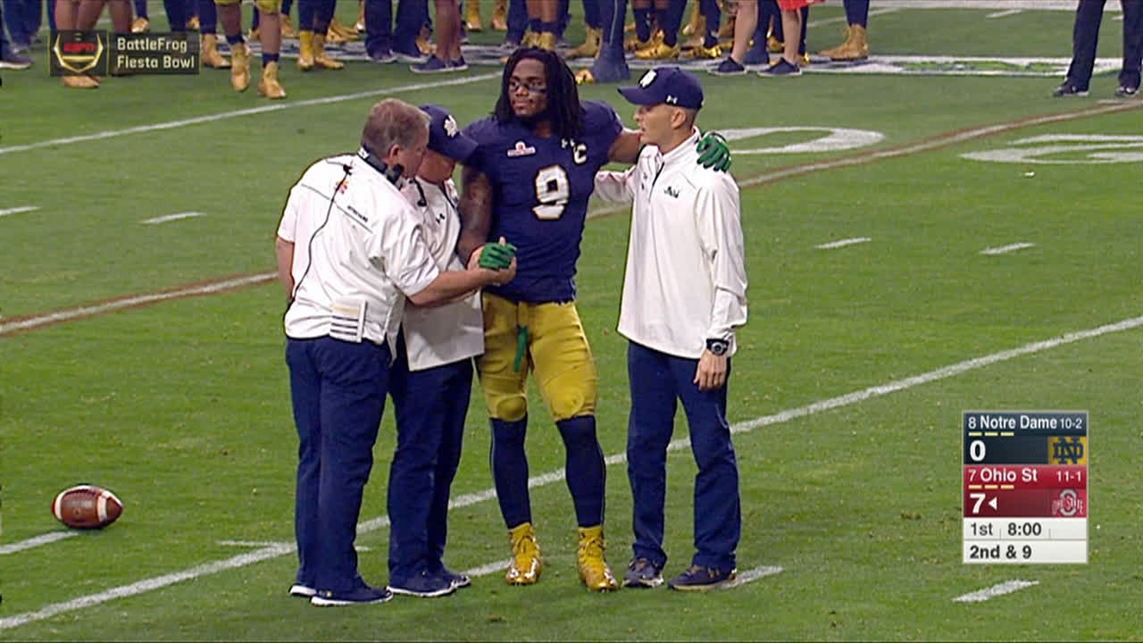 Jaylon Smith leaves game