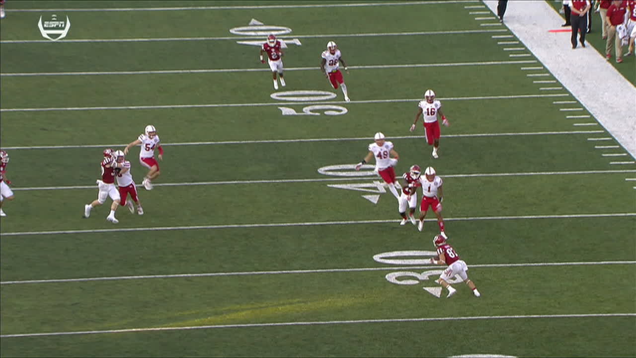 C. Lightbourn punt for 45 yds,M. Paige returns for 39 yds