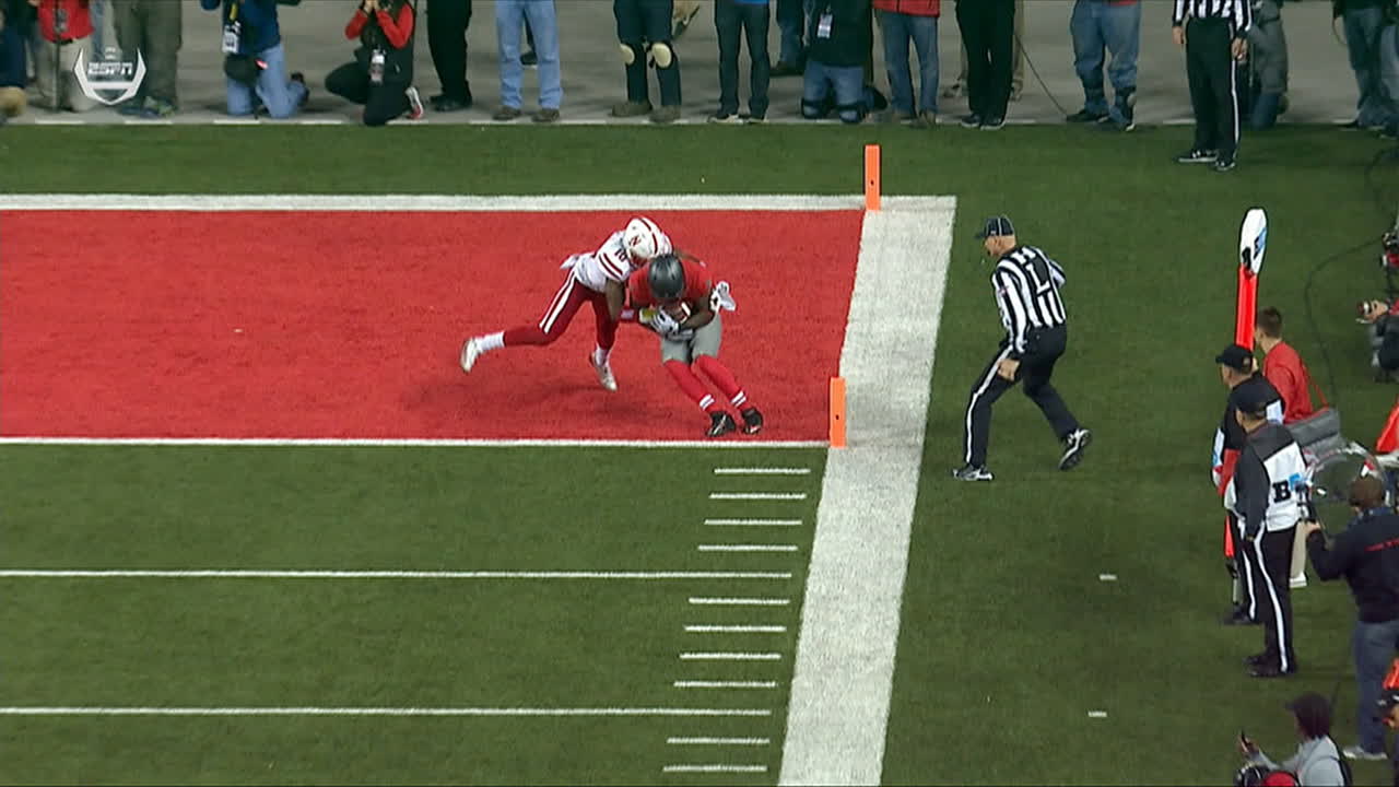 J. Barrett pass to N. Brown for 6 yds for a TD