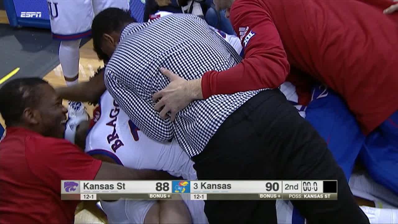 Mykhailiuk the hero for Kansas with game winner