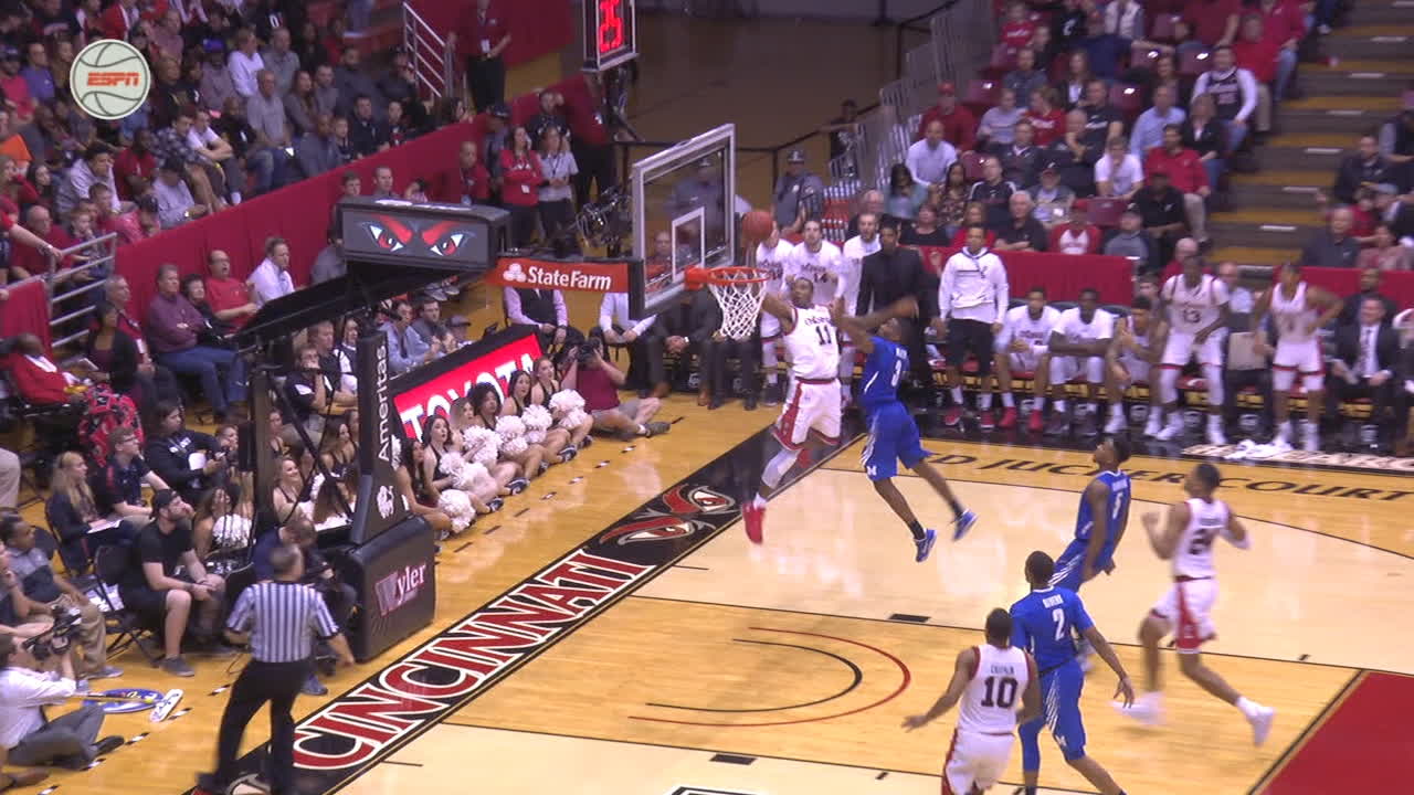 Cincinnati's Clark throws down the big alley-oop
