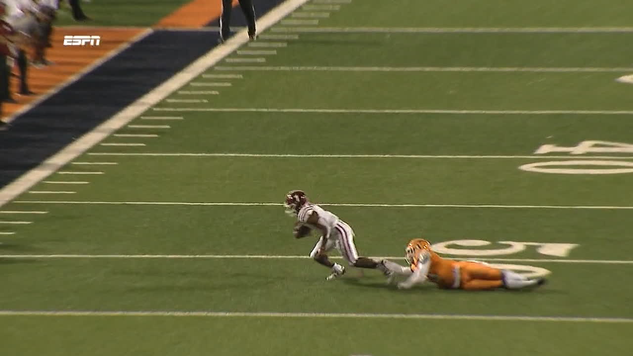 Caldwell sheds tackle on 53-yard score