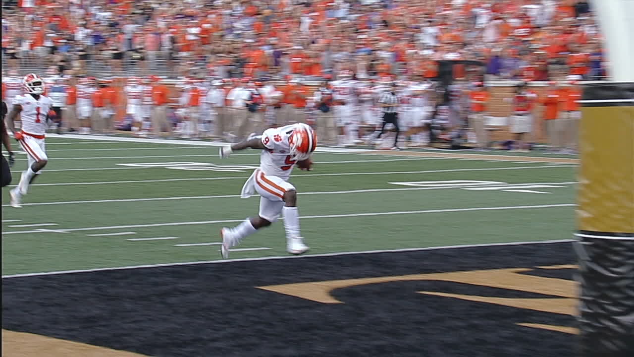 Etienne erupts for a 59-yard TD