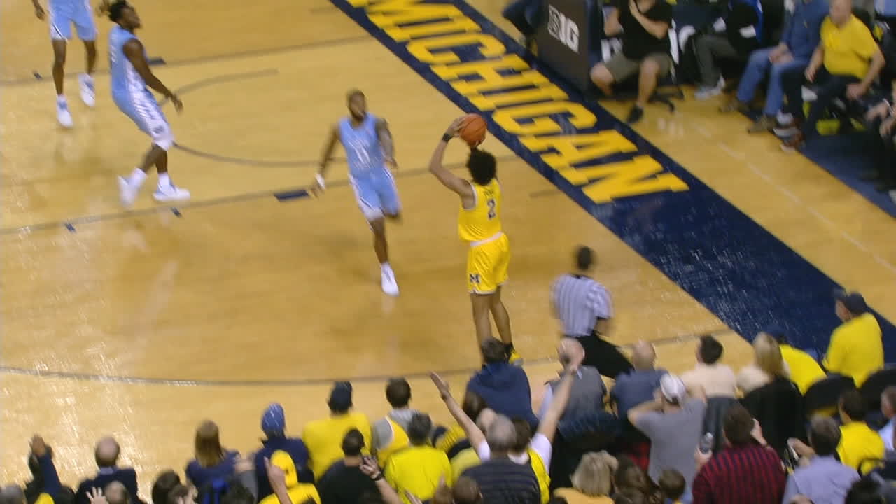Matthews, Poole drain 3-balls to give Michigan halftime lead