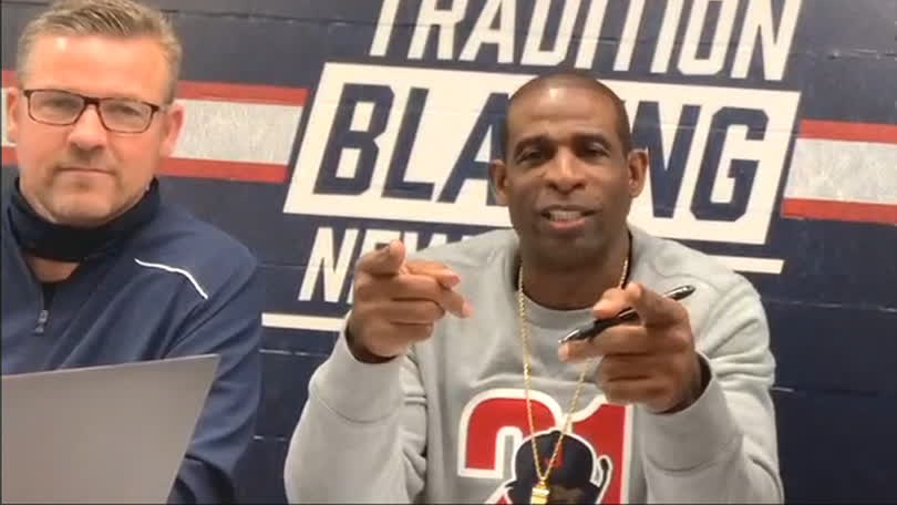 Deion explains pitch to top recruits such as De'Jahn Warren