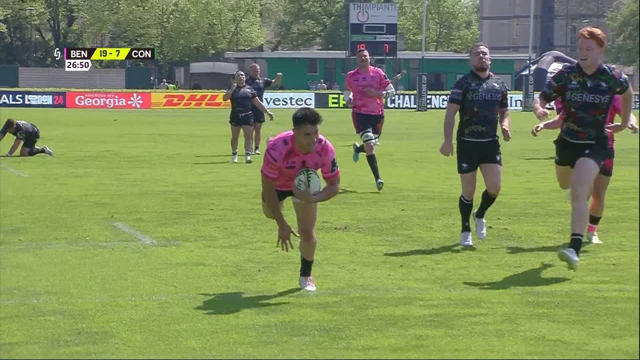 Albornoz durmió a la defensa de Connacht y apoyó para Benetton