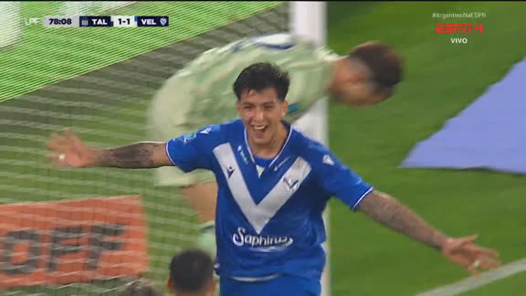 Vira o Vélez! Silvero testa firme após cobrança de escanteio e frustra torcida do Talleres; VEJA