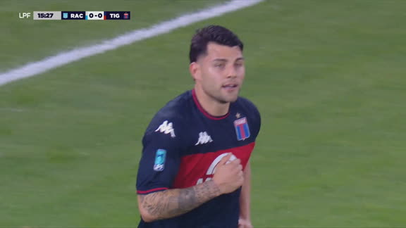 ¡El palo salvó a Racing! Nacho Russo tuvo el primero de Tigre