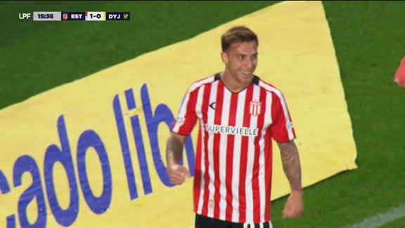 Golaço! Depois de ótima tabela, Lucas Piovi marca o segundo gol do Estudiantes contra o Defensa Y Justicia; VEJA