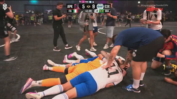Andreas faz golaço de 'cavadinha', e G3X é campeão do Mundial de Clubes da Kings League; VEJA gol do título