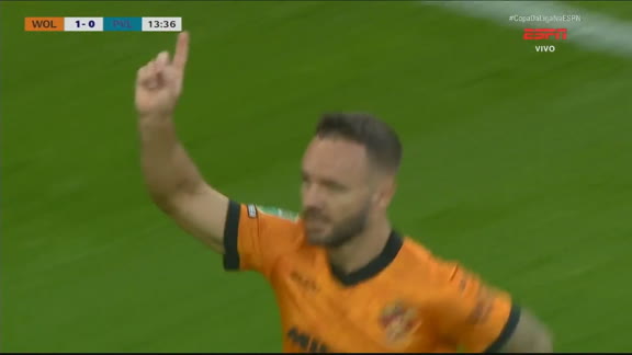 Gol do Wolves! Adam Armstrong finaliza rasteiro e faz 1 a 0 contra o Port Vale; VEJA