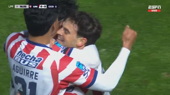 Con fortuna, Menossi puso el 1-0 para Unión