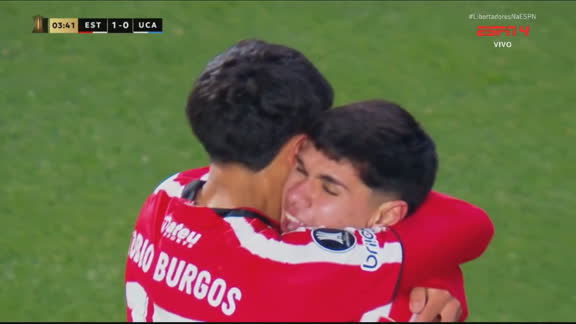 Gol do Estudiantes! Joaquin Burgos abre o placar contra a Universidad Católica pela Libertadores