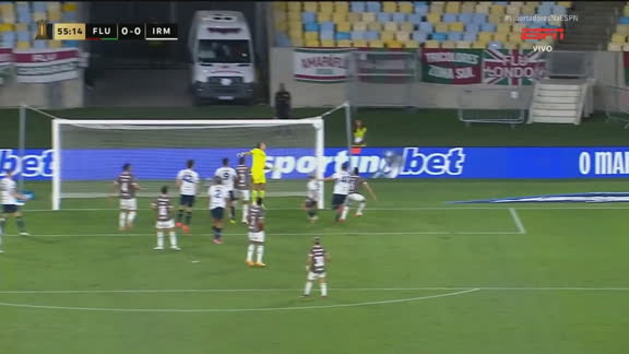 SERIA UM GOLAÇO DO RIVADAVIA! Matías Fernández cruza com muito efeito e acerta a trave do Fluminense