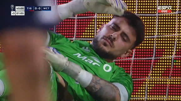 ¡Impresionante atajada de Zenobio ante City Torque!