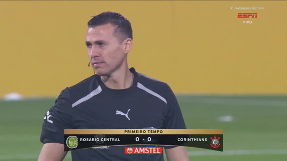 Gafe em Rosario Central x Corinthians! Árbitro 'esquece' de protocolo e precisa recomeçar a partida na Libertadores