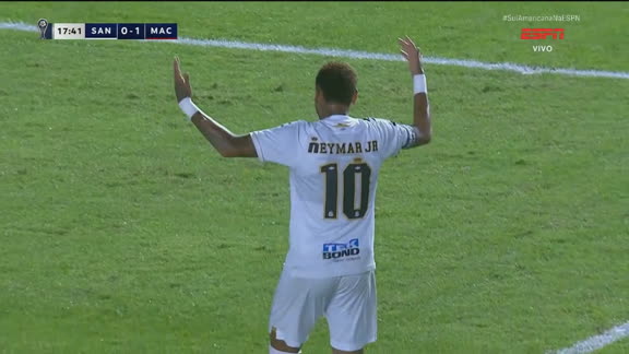 Neymar erra passe, pede desculpas, torcida aplaude e sobe o som na arquibancada; VEJA