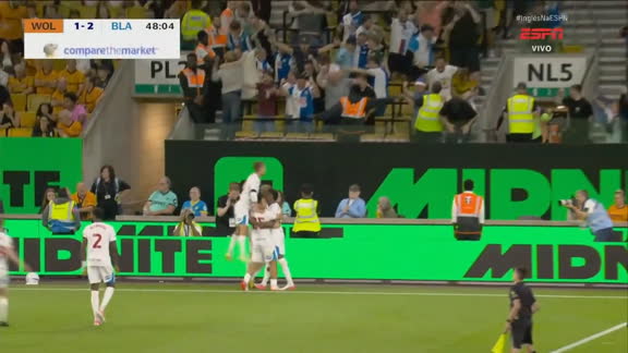 Gol da virada do Blackburn! Cantwell aparece na pequena área para fazer 2 a 1 contra o Wolverhampton
