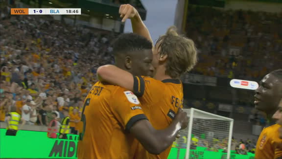 Tremendo pase filtrado de Fer López para el gol de Munetsi