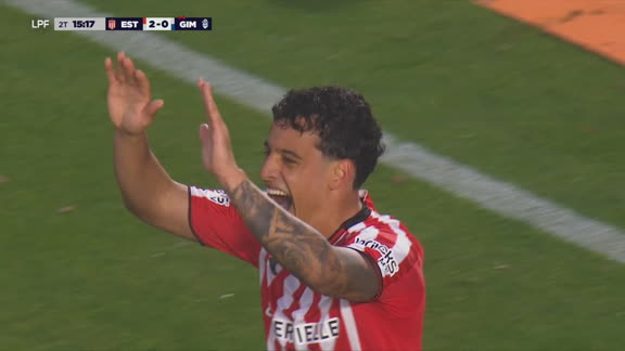 ¡Golazo de Tiago Palacios para el 2-0 de Estudiantes en el clásico!