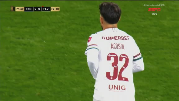 Seria um golaço! Acosta arrisca de longe e quase anota pintura de cobertura para o Fluminense