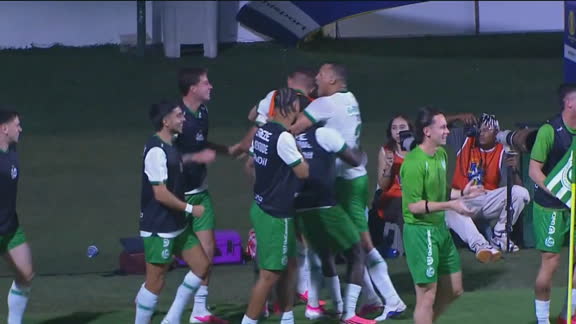 Golaço do Juventude! Fábio Lima recebe linda assistência de Alan Kardec e marca contra o Goiás; VEJA