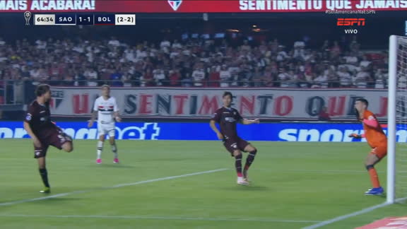Gol do São Paulo! Calleri cobra pênalti com categoria e faz 2 a 1 contra o Bolívar; VEJA