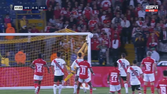 ¡Lo tuvo River! Gran atajada de Asprilla