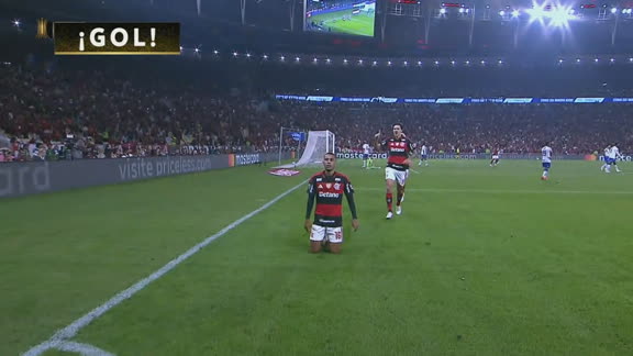 Samu Lino entró al área y no falló: 2-1 para Flamengo