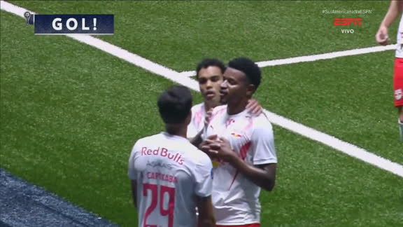 Gol do Red Bull Bragantino! Éverson salva duas vezes, mas Eric Ramires enche o pé e abre o placar na Arena MRV