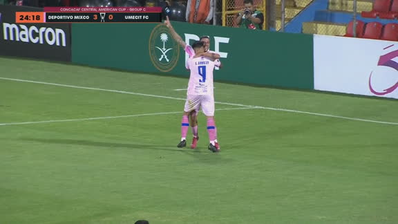 ¡GOOOL DE MIXCO! Nicolás Martínez anota el 3 a 0 ante UMECIT al 25'