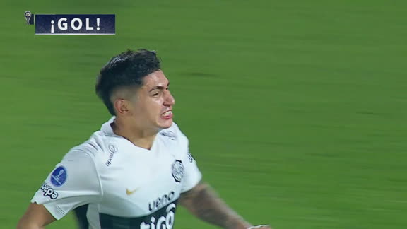 ¡Hay que cerrar el estadio! Tremendo golazo de Matus para el 1-0 de Olimpia