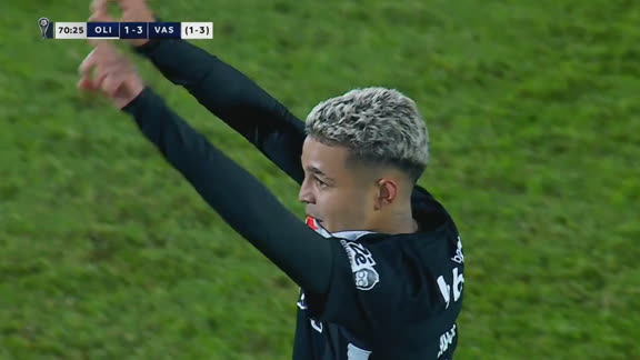 ¡La colgó del ángulo! Golazo de Adson para el 3-1 de Vasco ante Olimpia