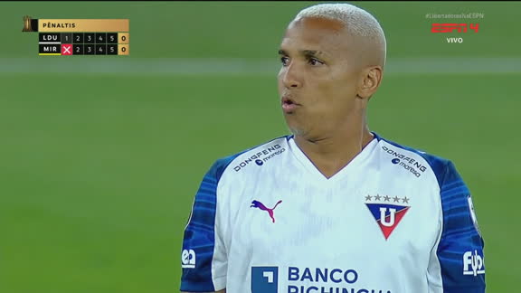 O pênalti de Deyverson contra o Mirassol pela Libertadores